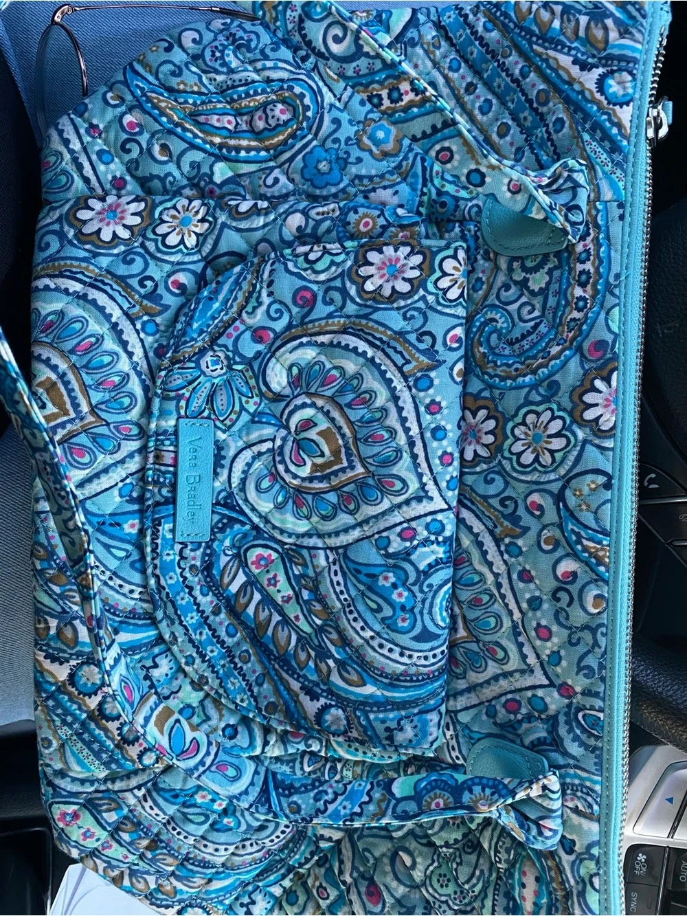NWT! Vera Bradley CARSON NORTH SOUTH Tote Bag Daisy Dot Paisley Light Blue